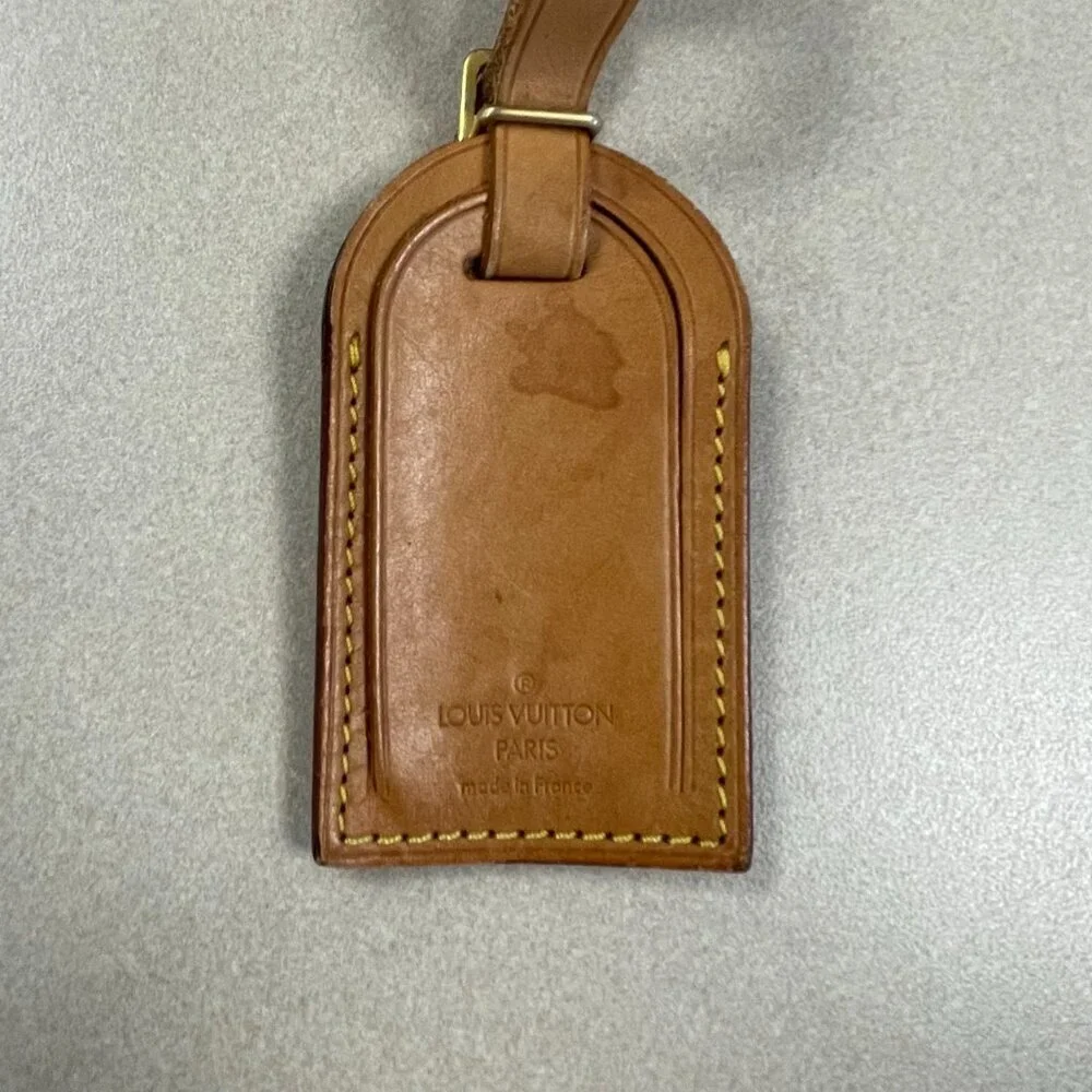 Louis Vuitton Vintage Vachetta Leather Luggage Tag w/ Buckle.- Preowned